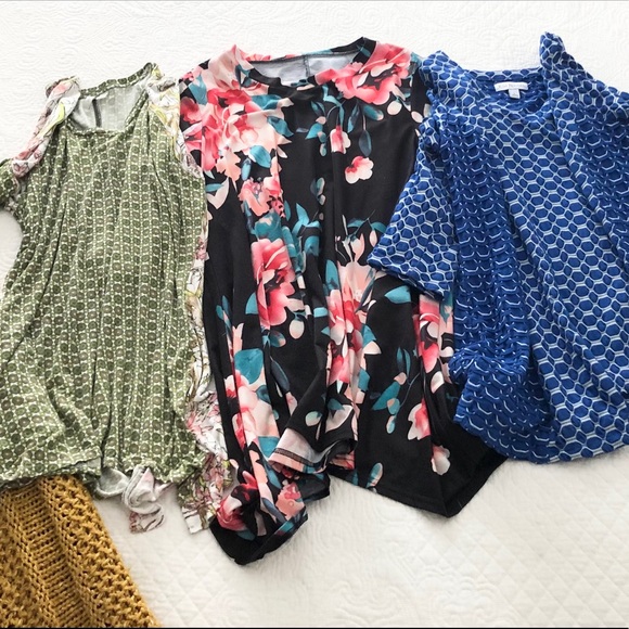 Tops - Modest Ladies Tunic Top BUNDLE 😍